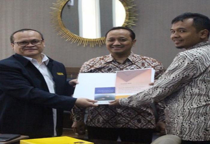 PWYP Indonesia Sampaikan Draft RUU Migas Versi Masyarakat Sipil